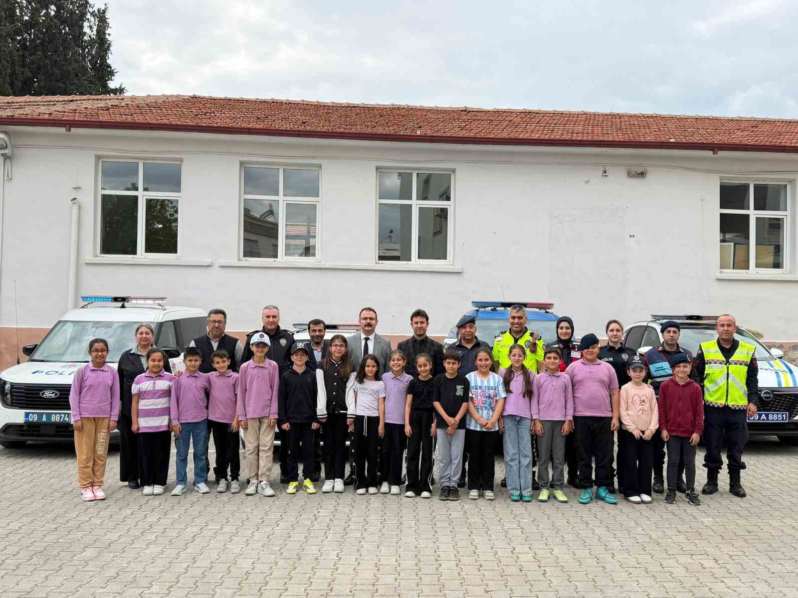 Sultanhisar’da miniklere trafik eğitimi