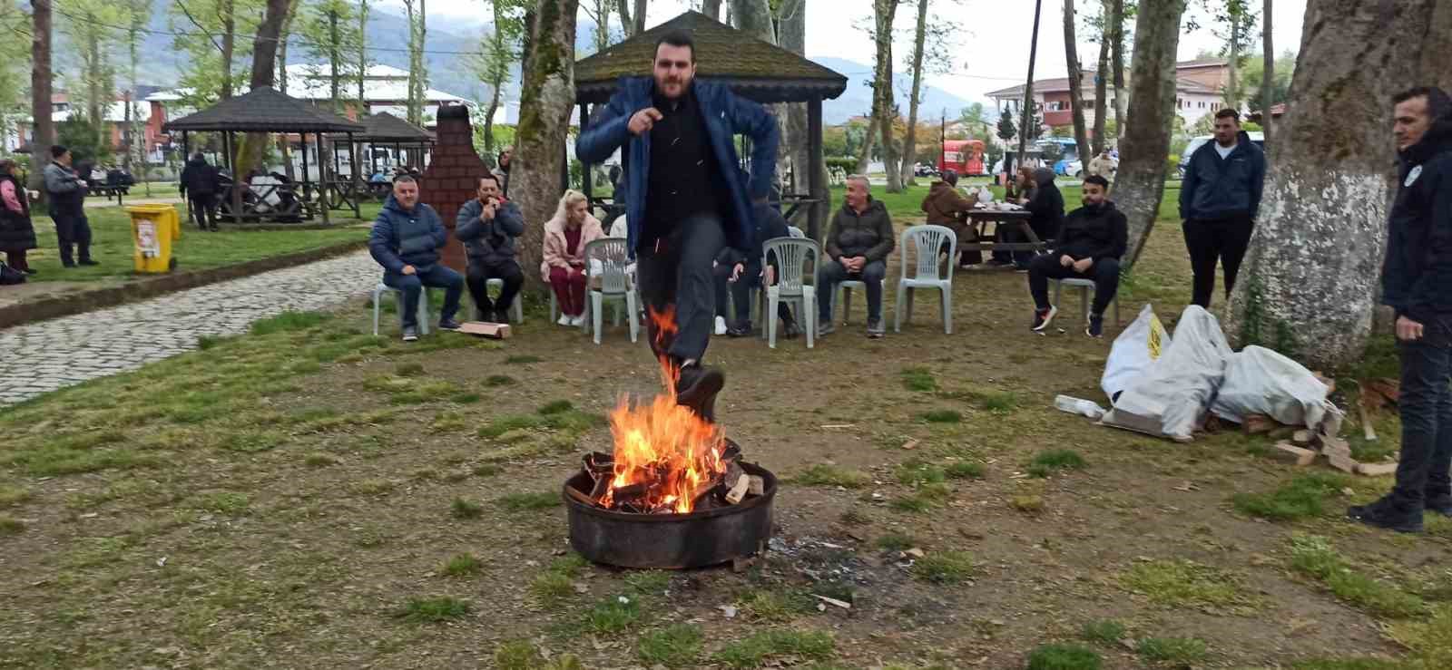 Devrek Belediyesi hıdırellez geleneğini yeniden canlandırdı