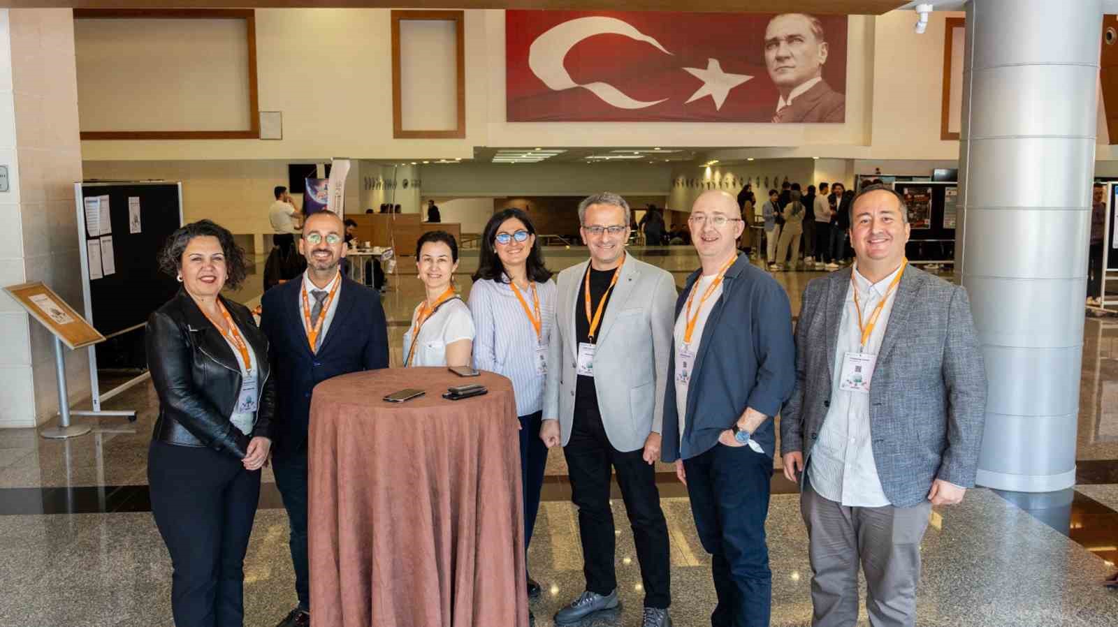 &Ouml;ğretmenleri g&uuml;&ccedil;lendirme semineri başarıyla tamamlandı
