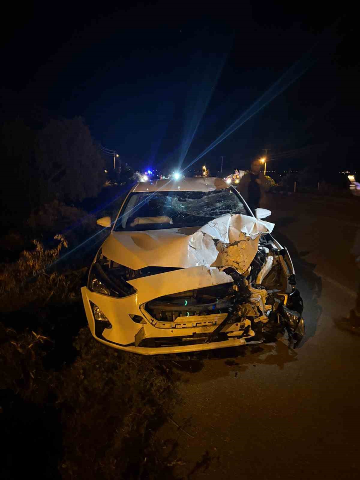 Tire&rsquo;de otomobil ile &ccedil;arpışan motosikletin s&uuml;r&uuml;c&uuml;s&uuml; hayatını kaybetti
