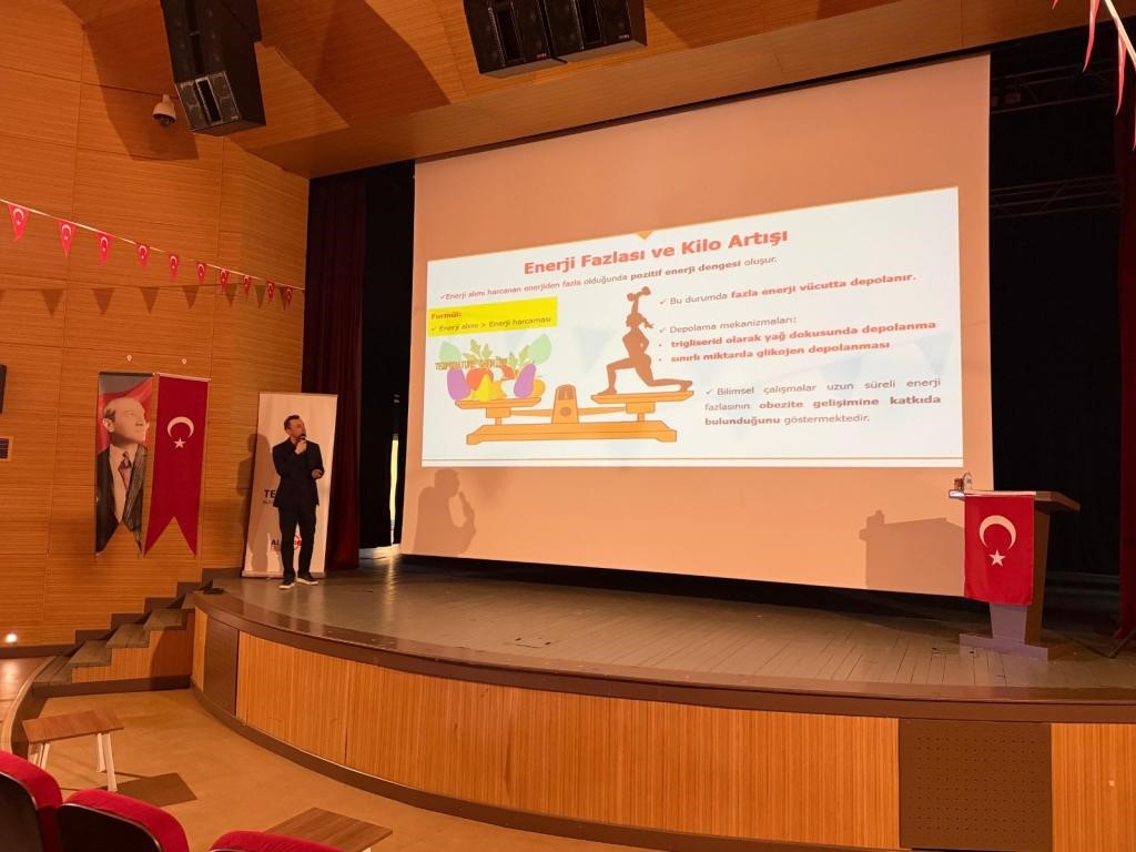 Muratlı&rsquo;da sağlıklı beslenmenin temel ilkelerin anlatıldı
