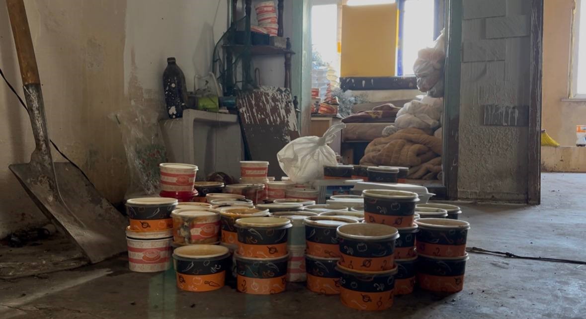 &Ccedil;&ouml;p evin altından dram &ccedil;ıktı: "Bir senedir dışarı &ccedil;ıkmıyorum"
