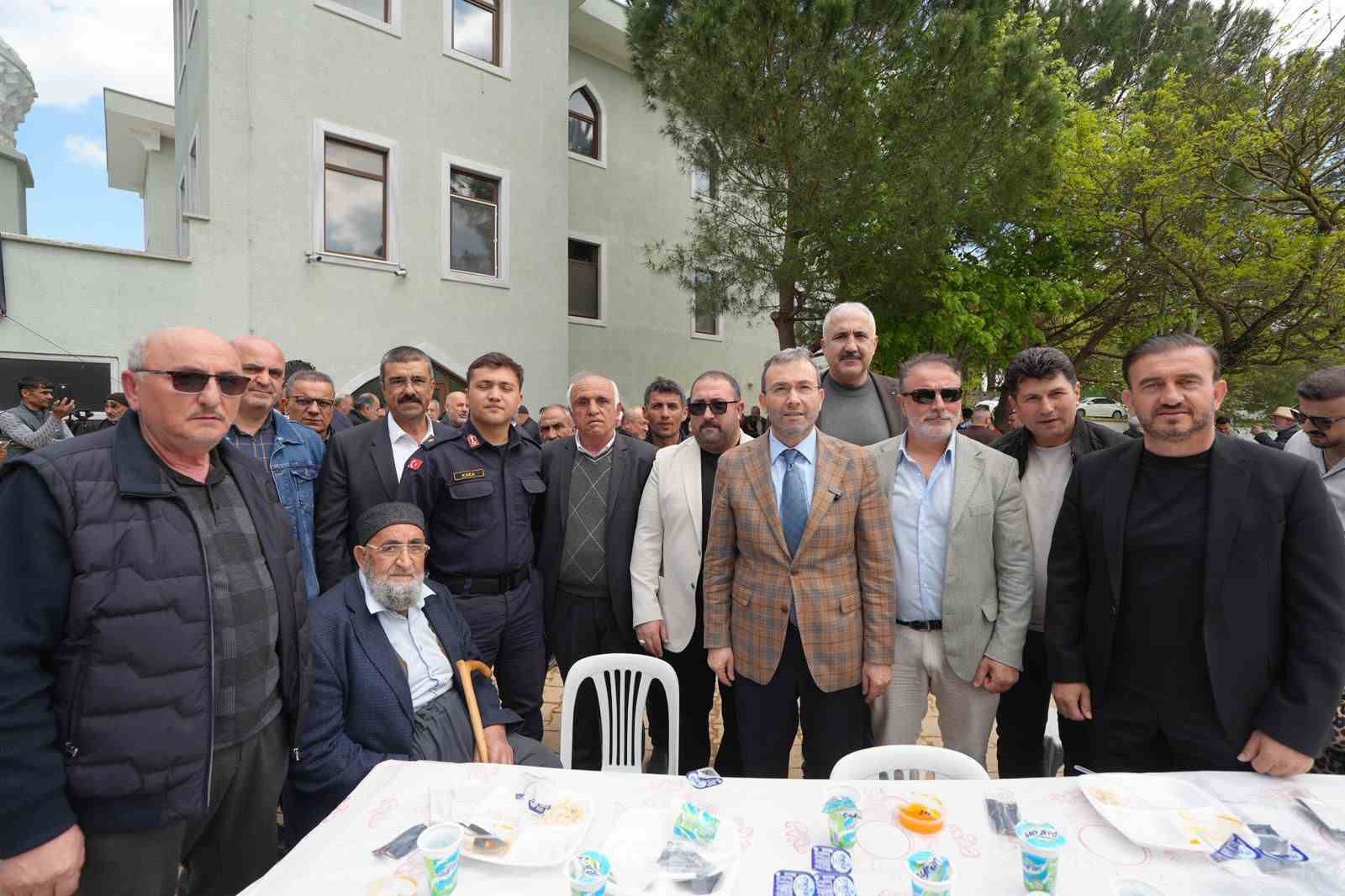 Pendik&rsquo;te Hıdırellez şenlikleri renkli g&ouml;r&uuml;nt&uuml;lere sahne oldu
