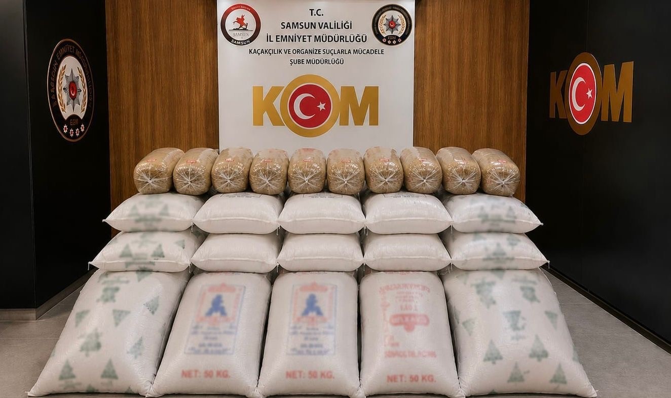 Samsun&rsquo;da 770 kilo ka&ccedil;ak t&uuml;t&uuml;n ele ge&ccedil;irildi
