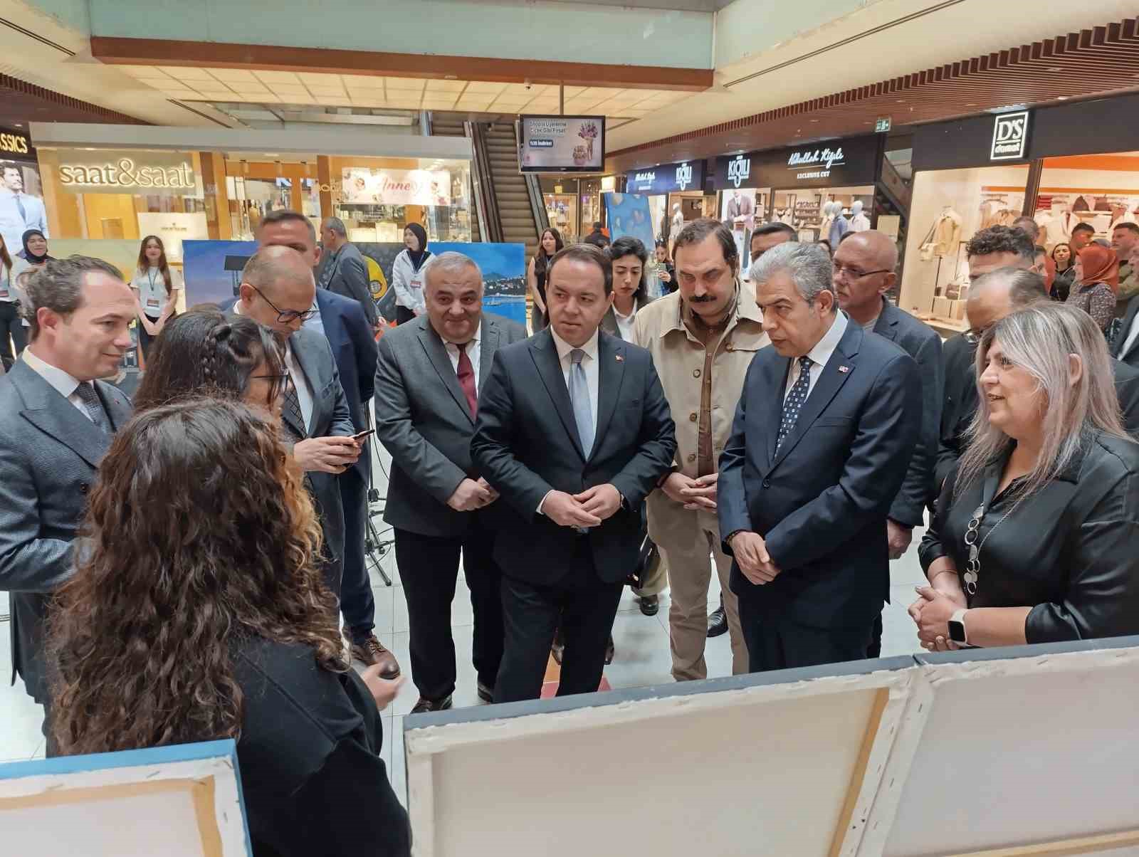 "Bin Renk Binbir Emek" sergisi Zonguldaklılarla buluştu
