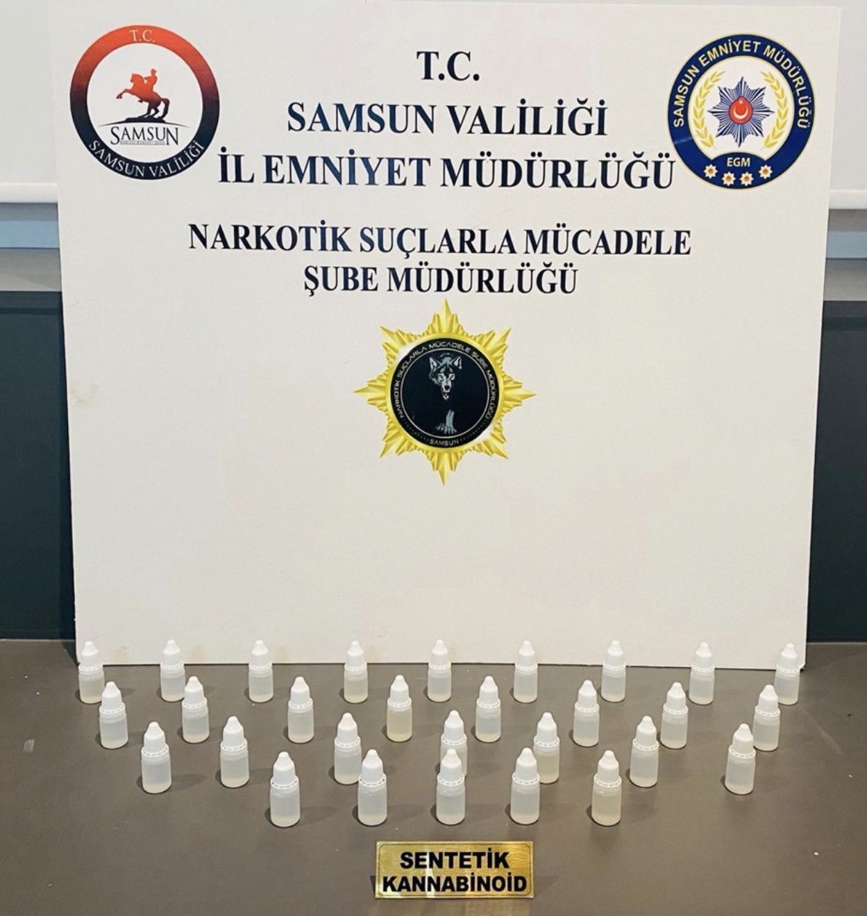 Samsun&rsquo;da likit uyuşturucu ve hap ele ge&ccedil;irildi
