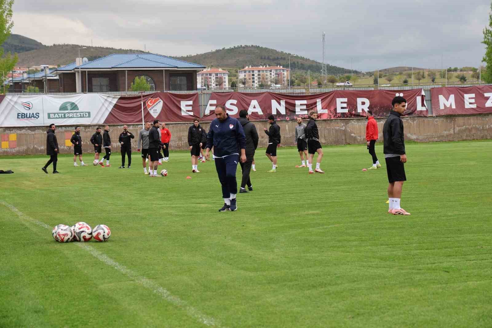 Erkan S&ouml;zeri: "Kupayı hepimiz &ccedil;ok istiyoruz"
