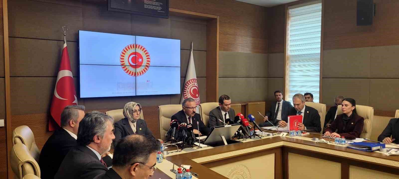Okul saldırılarını araştırmak i&ccedil;in kurulan komisyon &ccedil;alışma takvimini g&ouml;r&uuml;şmek &uuml;zere toplandı
