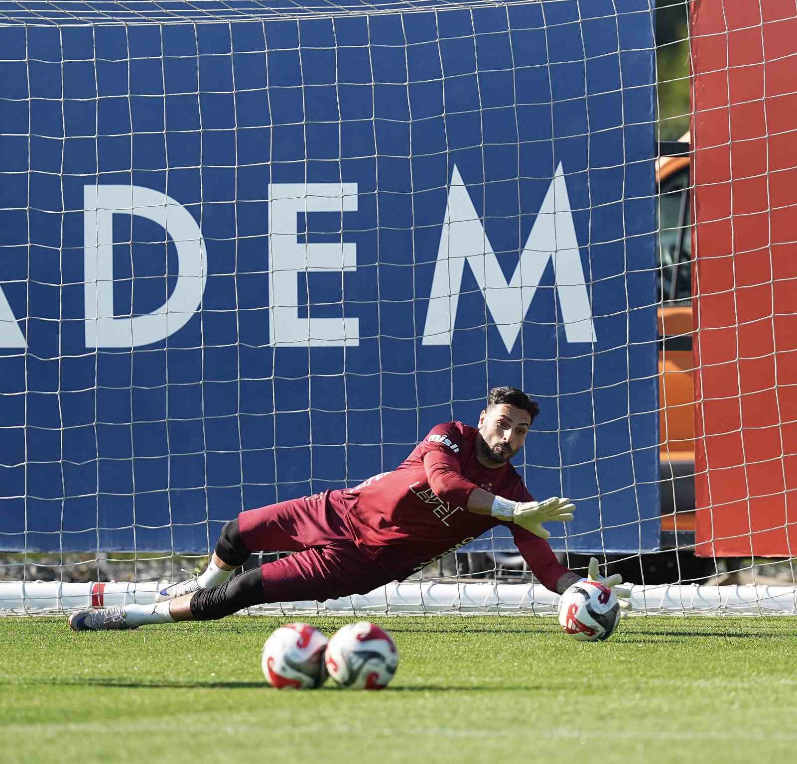 Galatasaray, Antalyaspor maçı hazırlıklarını sürdürdü