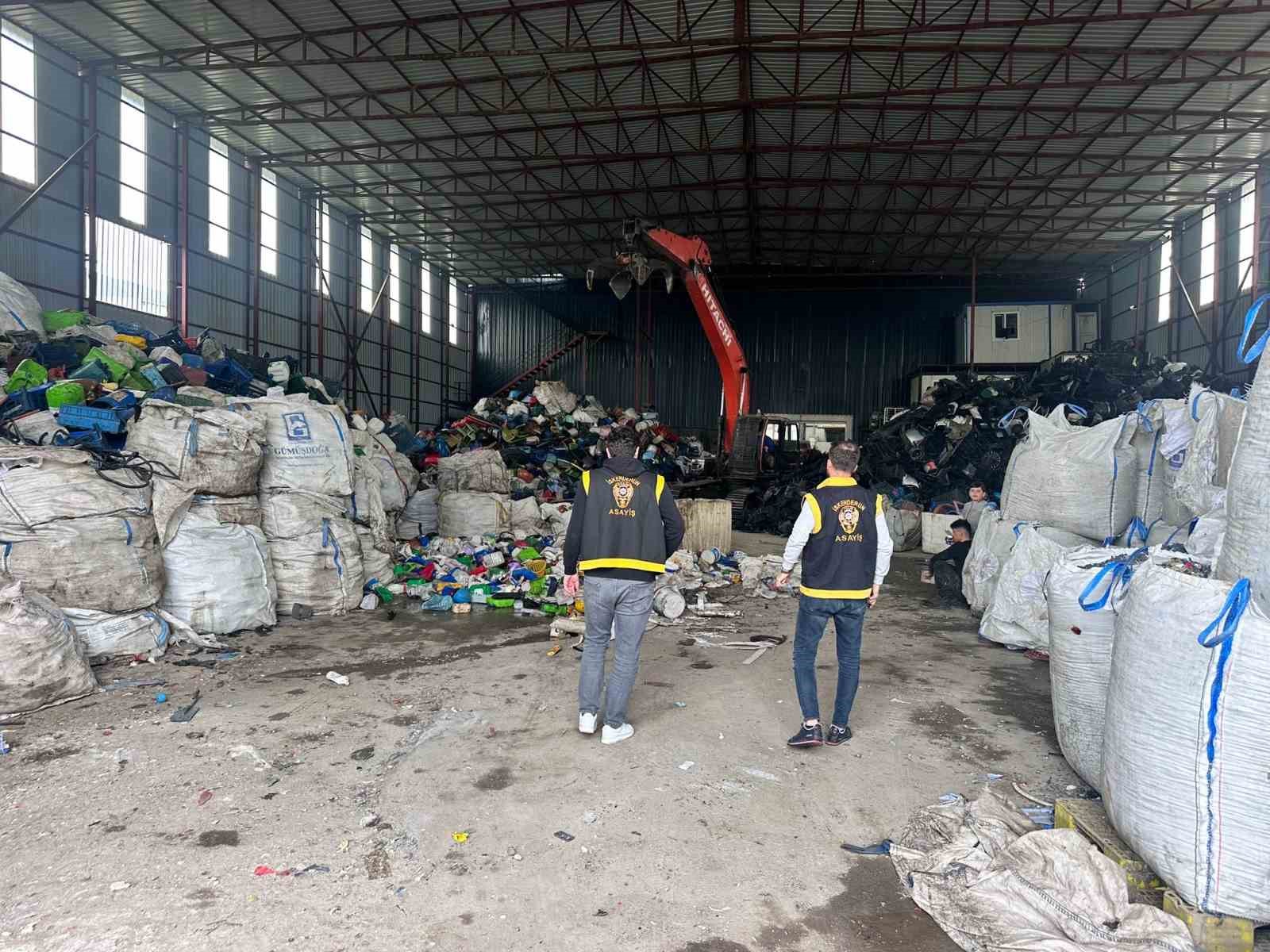 İskenderun ve D&ouml;rtyol&rsquo;da hurdacılar denetlendi
