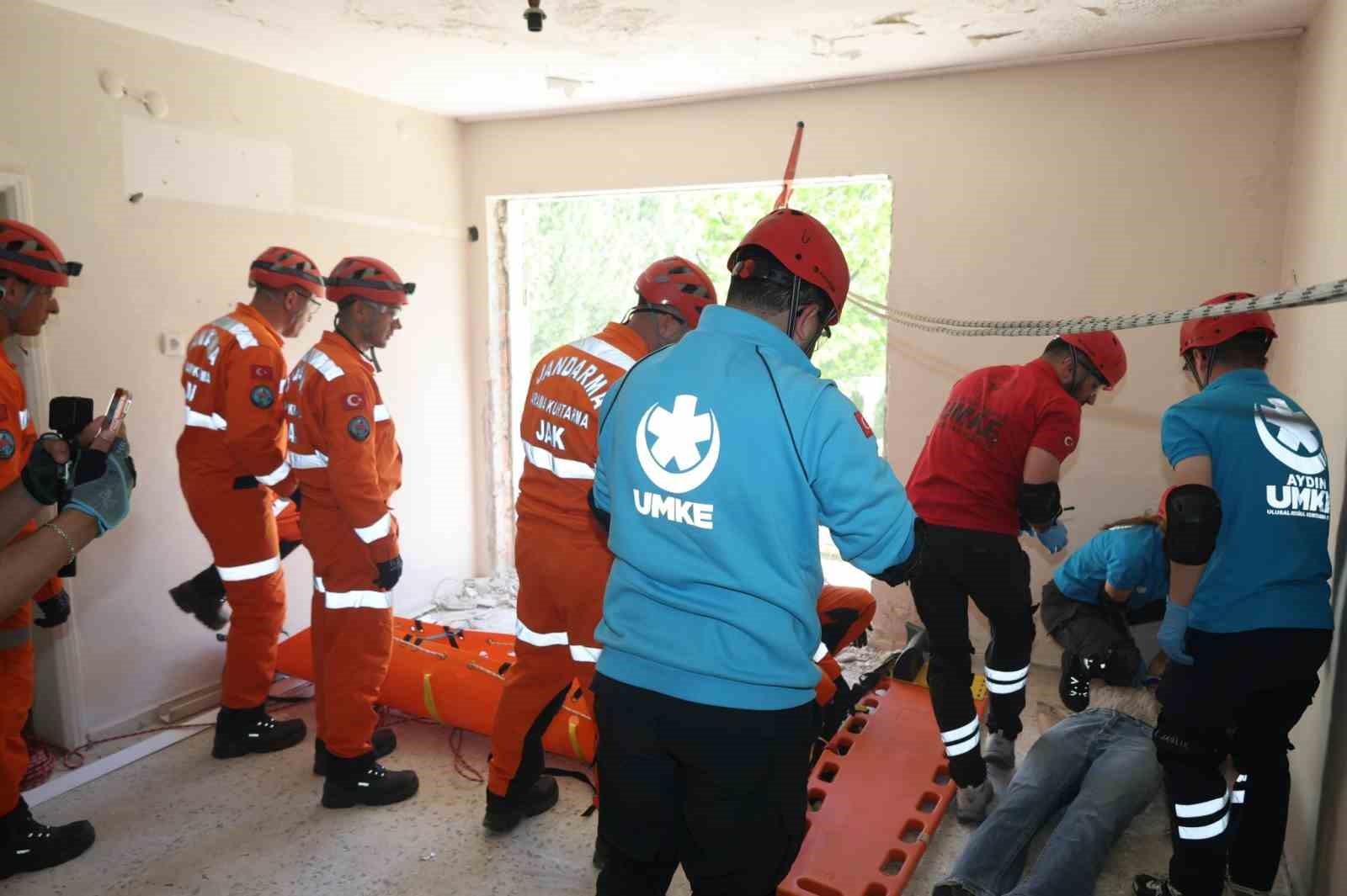 Aydın&rsquo;da UMKE tatbikatı ger&ccedil;ekleştirildi
