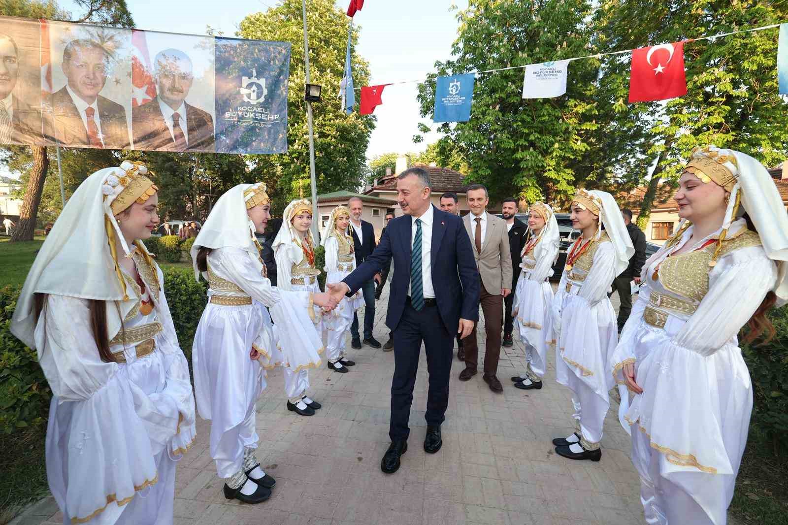 Hıdırellez rit&uuml;elleriyle bahar karşılandı
