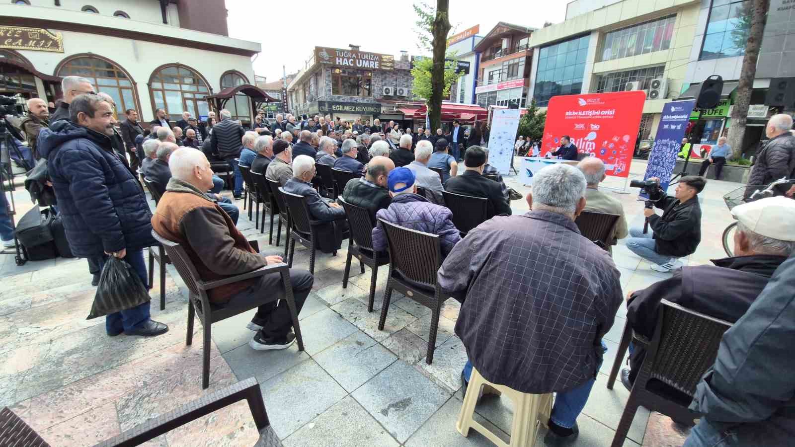 D&uuml;zce&rsquo;de meydanda bilim, g&uuml;ndemde kalp sağlığı
