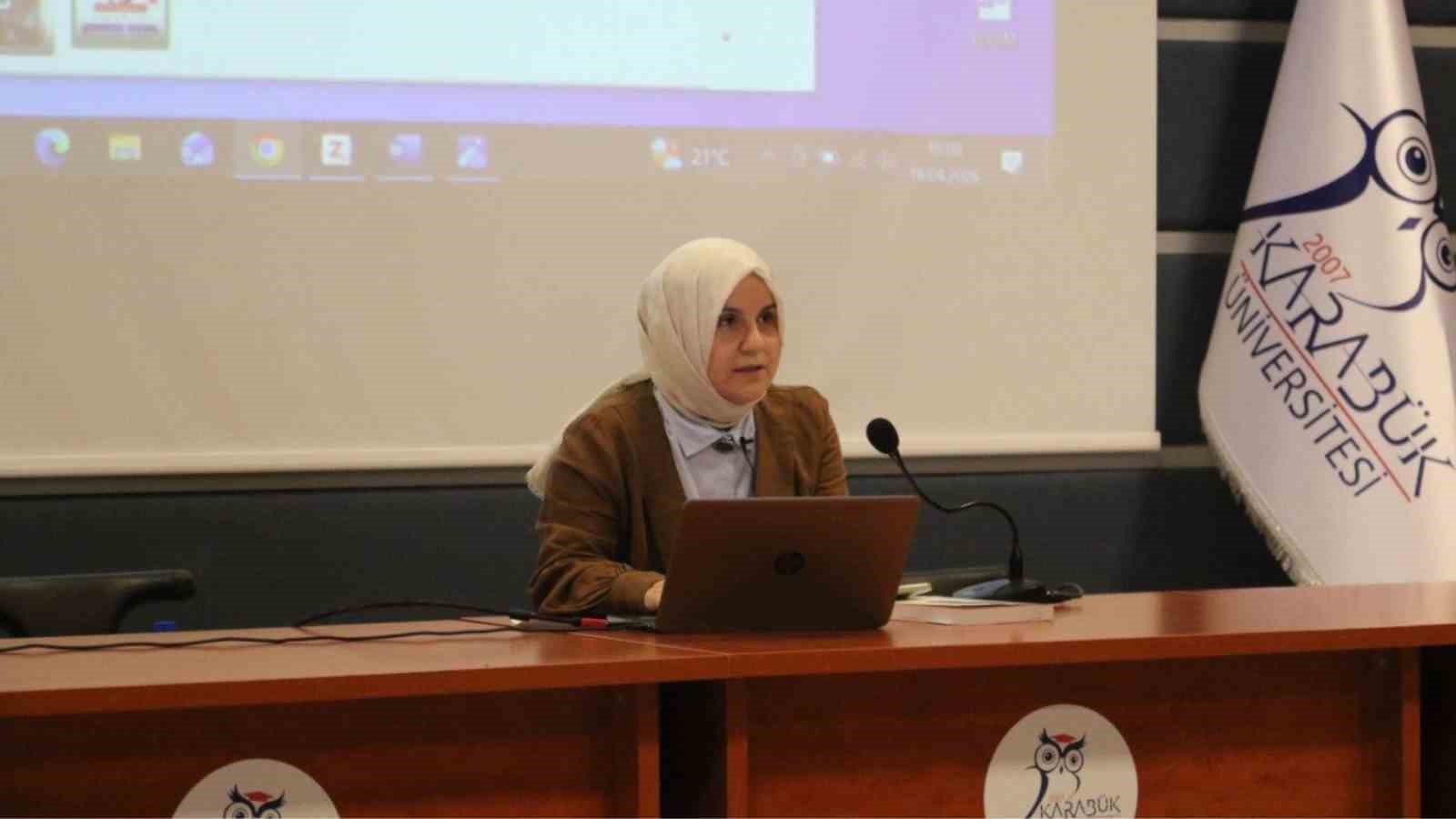 KB&Uuml;&rsquo;de akademik yazımda dijital &ccedil;&ouml;z&uuml;mler eğitimi verildi
