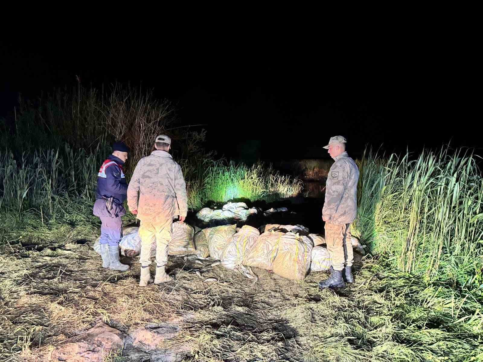 Van&rsquo;da ka&ccedil;ak avlanan 800 kilo balık ele ge&ccedil;irildi

