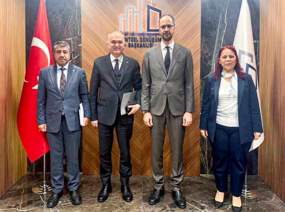 Başkan Özlü kentsel dönüşüm sürecini hızlandırıyor
