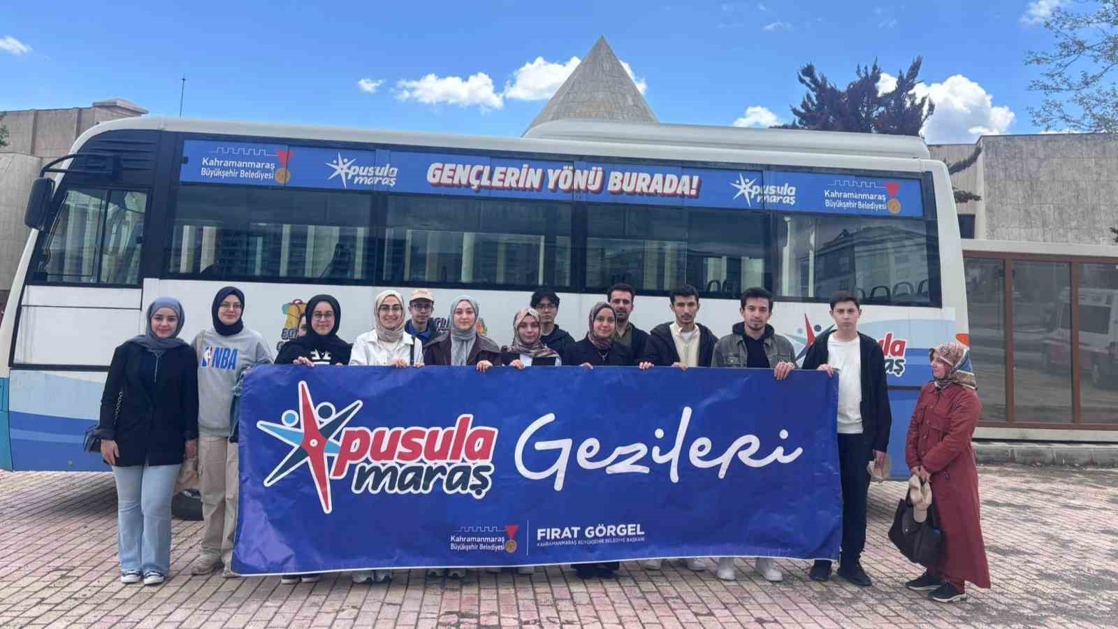 Milli teknoloji hamlesi gen&ccedil;lere yerinde anlatıldı
