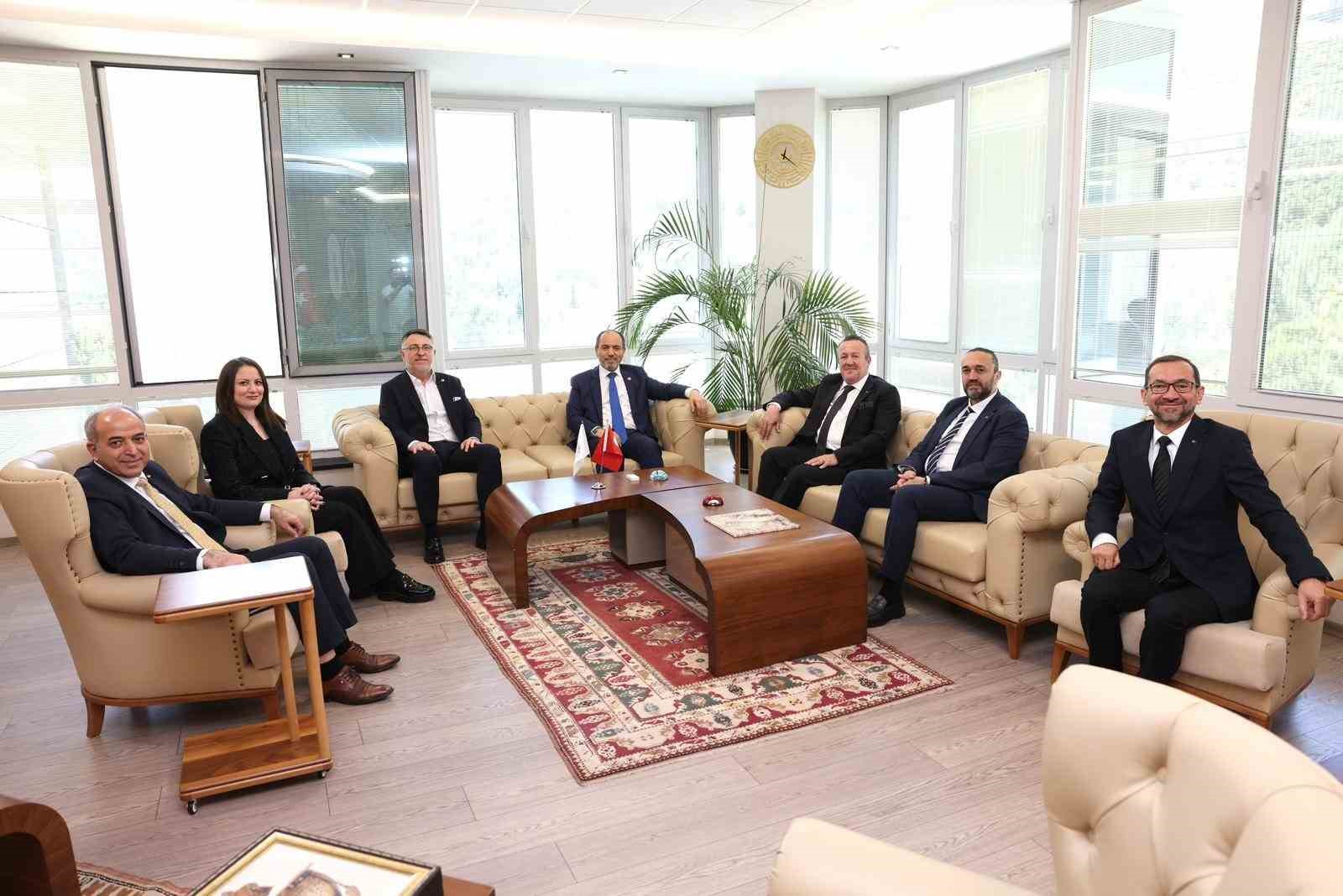 Denizli OSB Y&ouml;netimi, Rekt&ouml;r Mahmud G&uuml;ng&ouml;r&rsquo;e ziyaret etti
