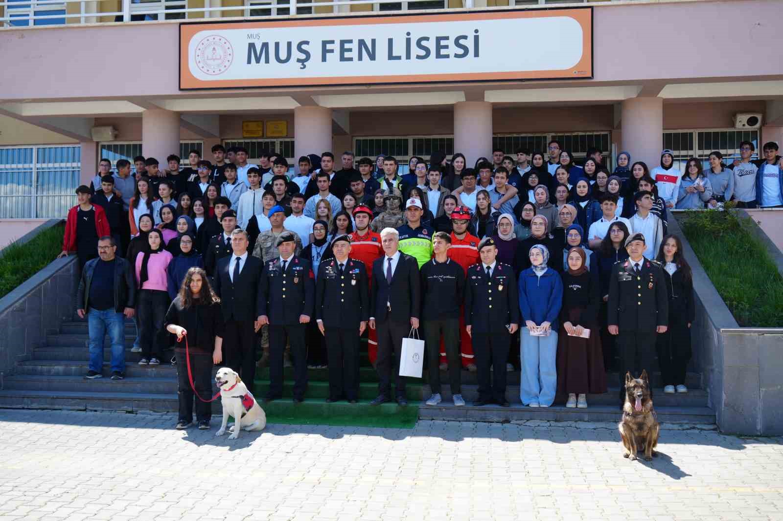 Muş&rsquo;ta JSGA tanıtım faaliyeti &ouml;ğrencilerden yoğun ilgi g&ouml;rd&uuml;
