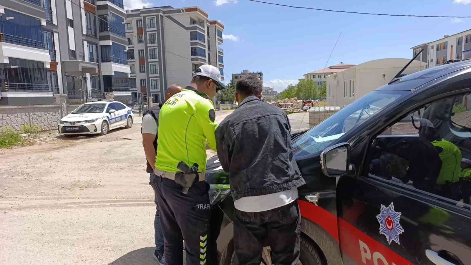 Polisten ka&ccedil;an motosiklet s&uuml;r&uuml;c&uuml;s&uuml;ne rekor ceza
