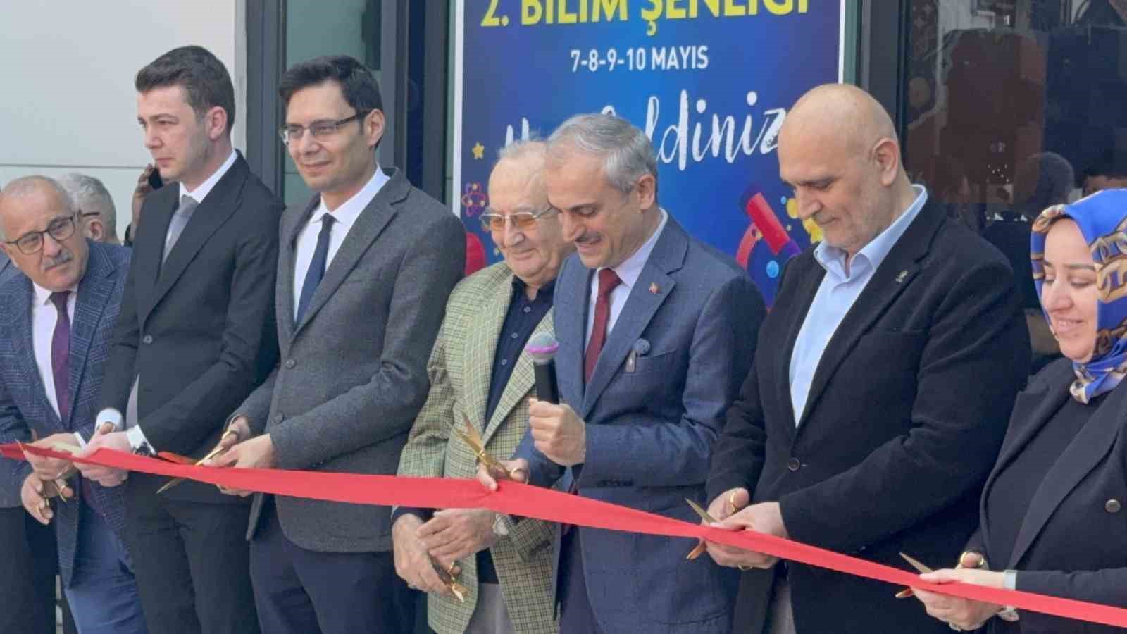 D&uuml;ş&uuml;nce g&uuml;c&uuml;yle nesneyi hareket ettirdiler
