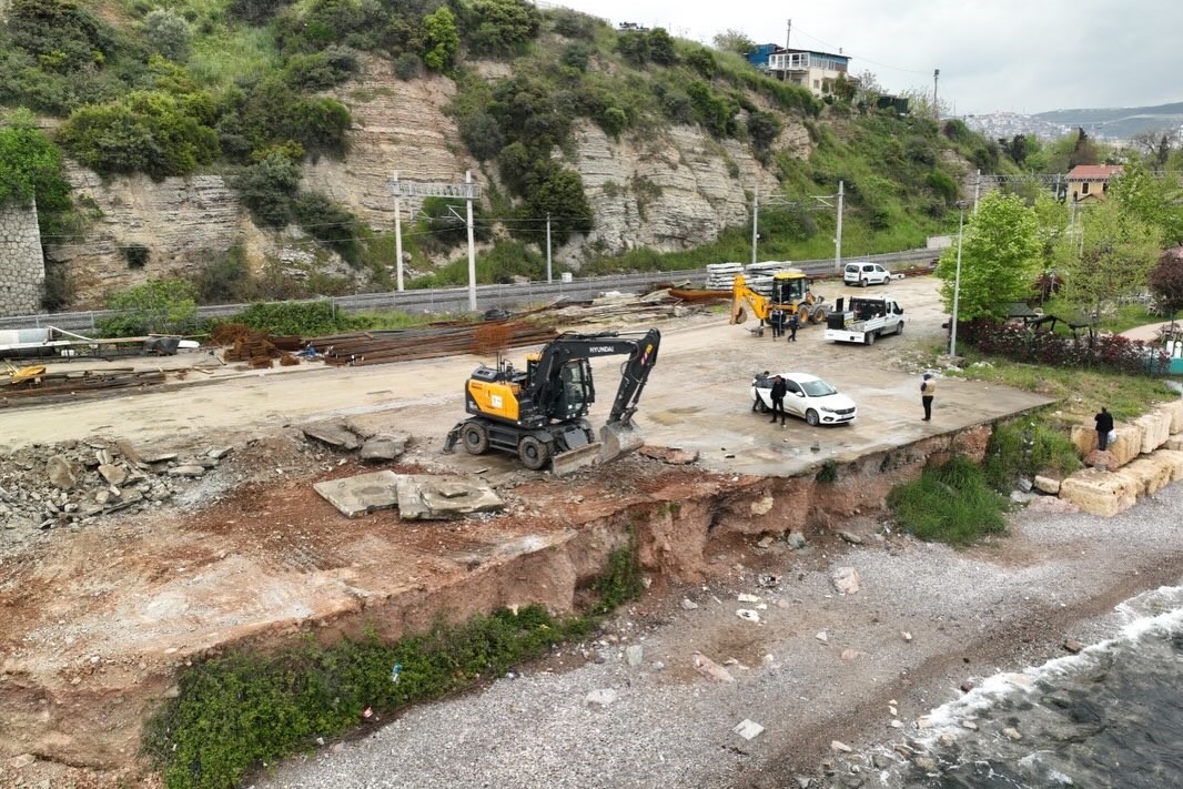 Diliskelesi sahili ikinci etap projesinde ilk kazma vuruldu
