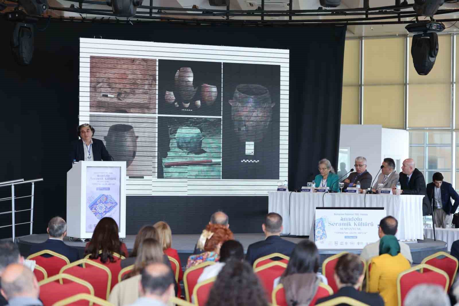 Anadolu&rsquo;nun seramik k&uuml;lt&uuml;r&uuml; Bursa&rsquo;da konuşuldu
