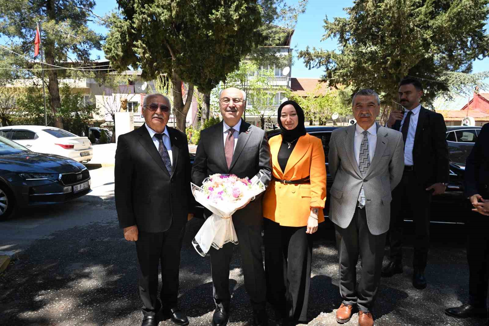 Vali Yavuz Selim K&ouml;şger, Baklan&rsquo;da incelemelerde bulundu
