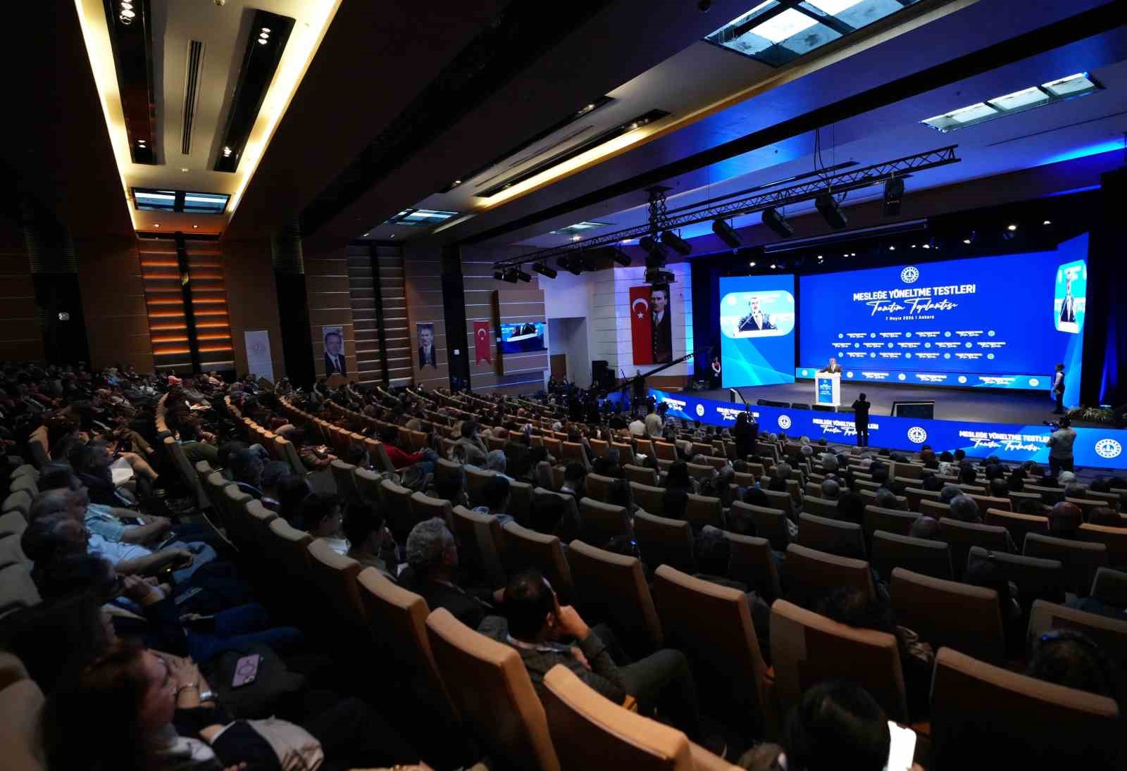 Bakan Tekin: "T&uuml;rkiye&rsquo;de mesleki ve teknik eğitim, bilhassa 28 Şubat s&uuml;reciyle beraber &ccedil;ok ciddi bir darbe aldı"
