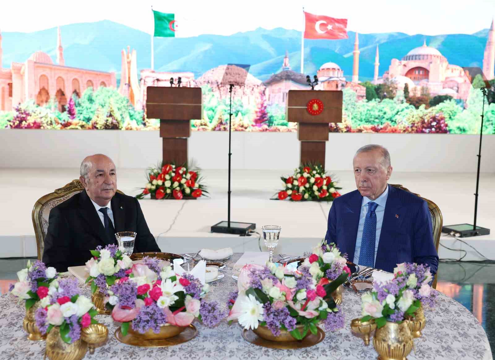 Cumhurbaşkanı Erdoğan’dan Cezayir Cumhurbaşkanı Tebbun’a Devlet Nişanı