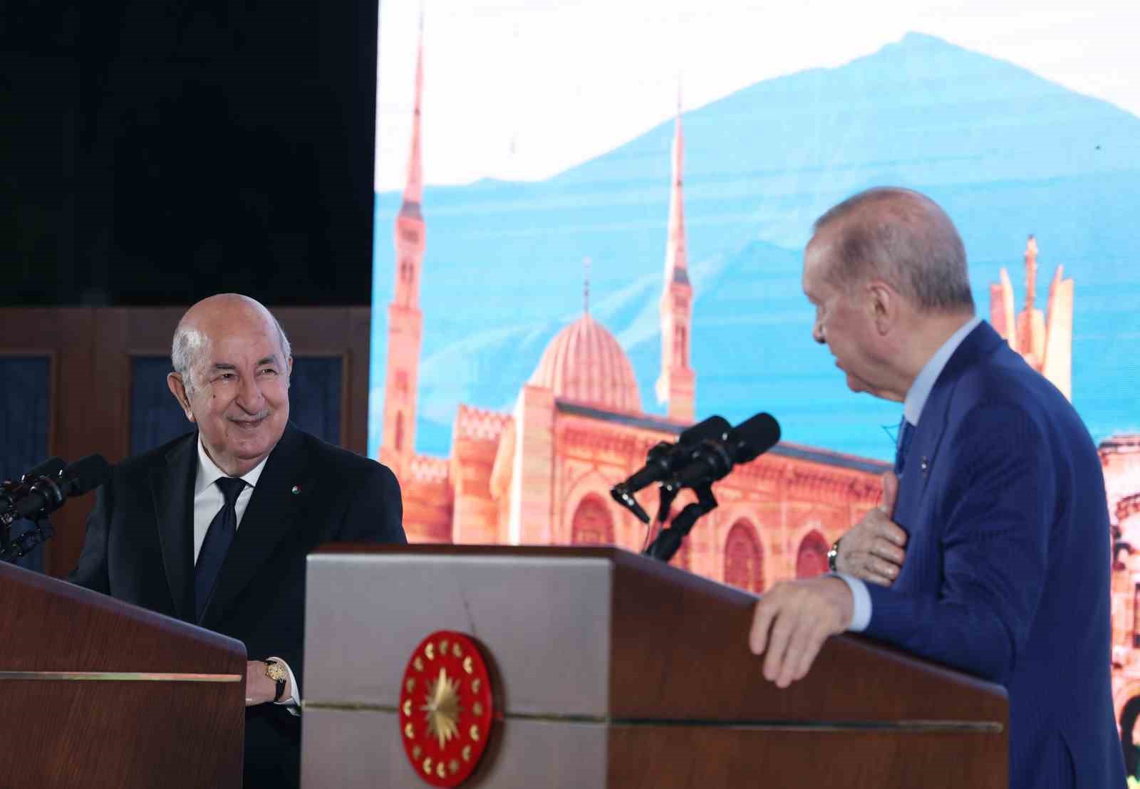 Cumhurbaşkanı Erdoğan&rsquo;dan Cezayir Cumhurbaşkanı Tebbun&rsquo;a Devlet Nişanı
