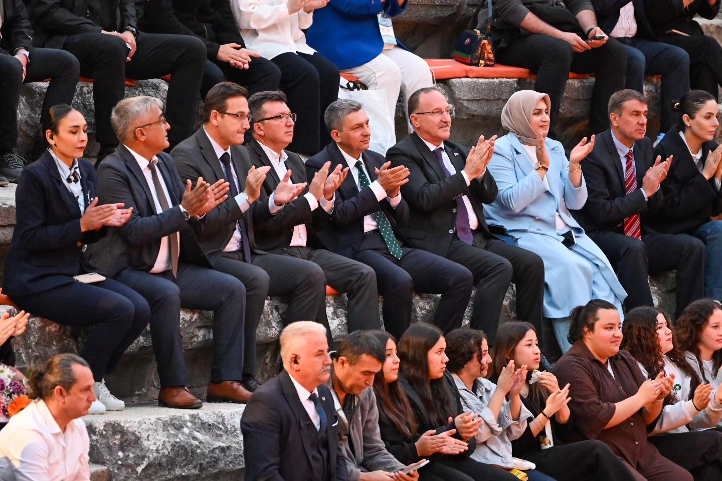 Aspendos’ta "Kökten Geleceğe Maarif Yolcuları" konserine yoğun ilgi