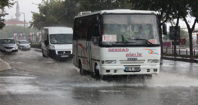 Edirne&rsquo;de toplu ulaşım &uuml;cretlerine zam kararına tepki
