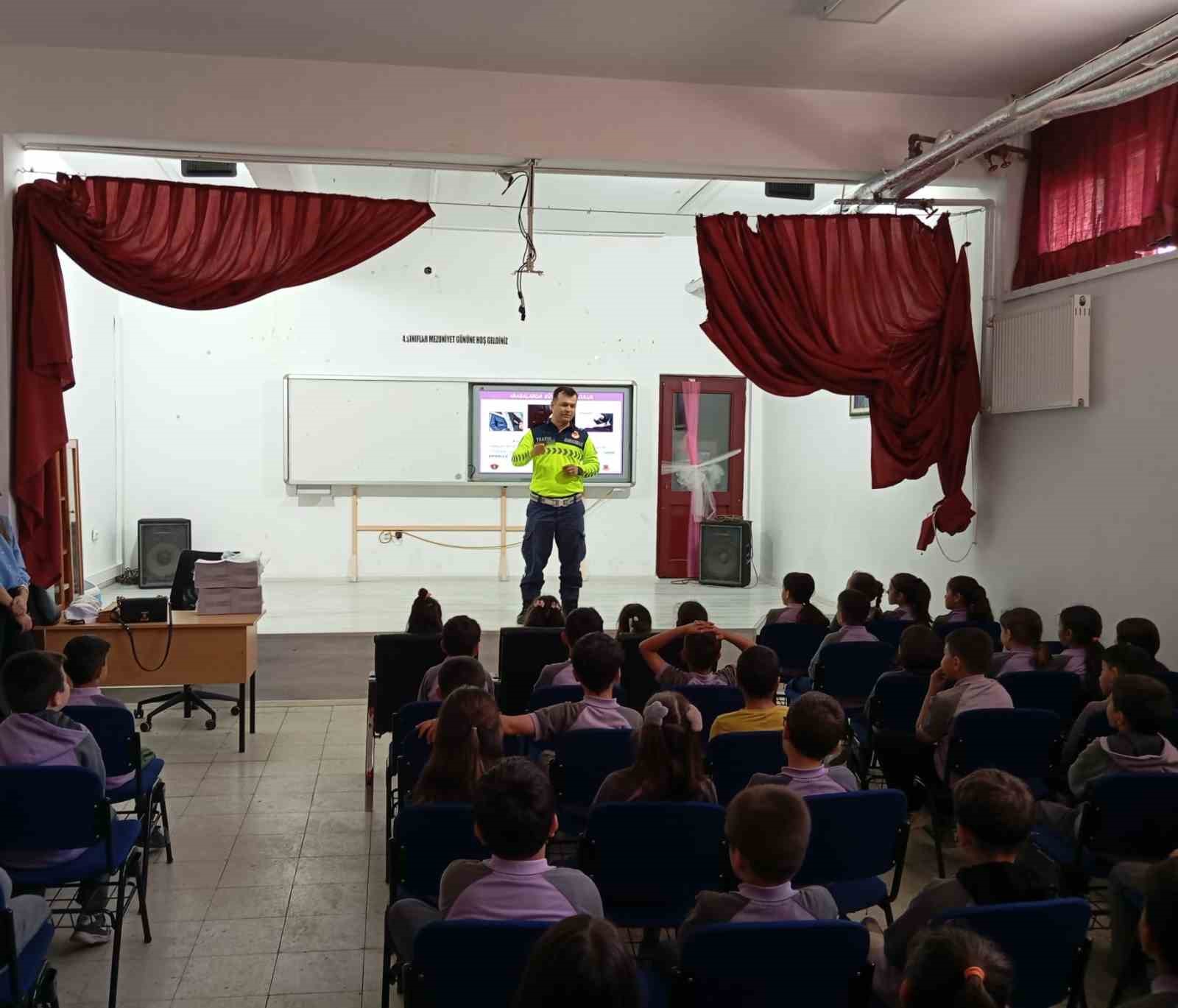 Beypazarı&rsquo;nda trafik eğitim semineri

