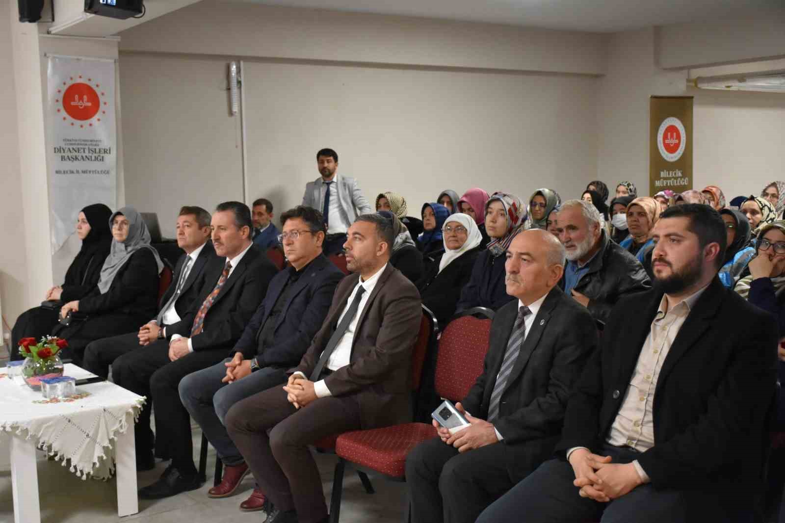 Bilecik&rsquo;te &lsquo;Rahleden Sahneye: Şehirler Dile Geliyor&rsquo; programı d&uuml;zenlendi
