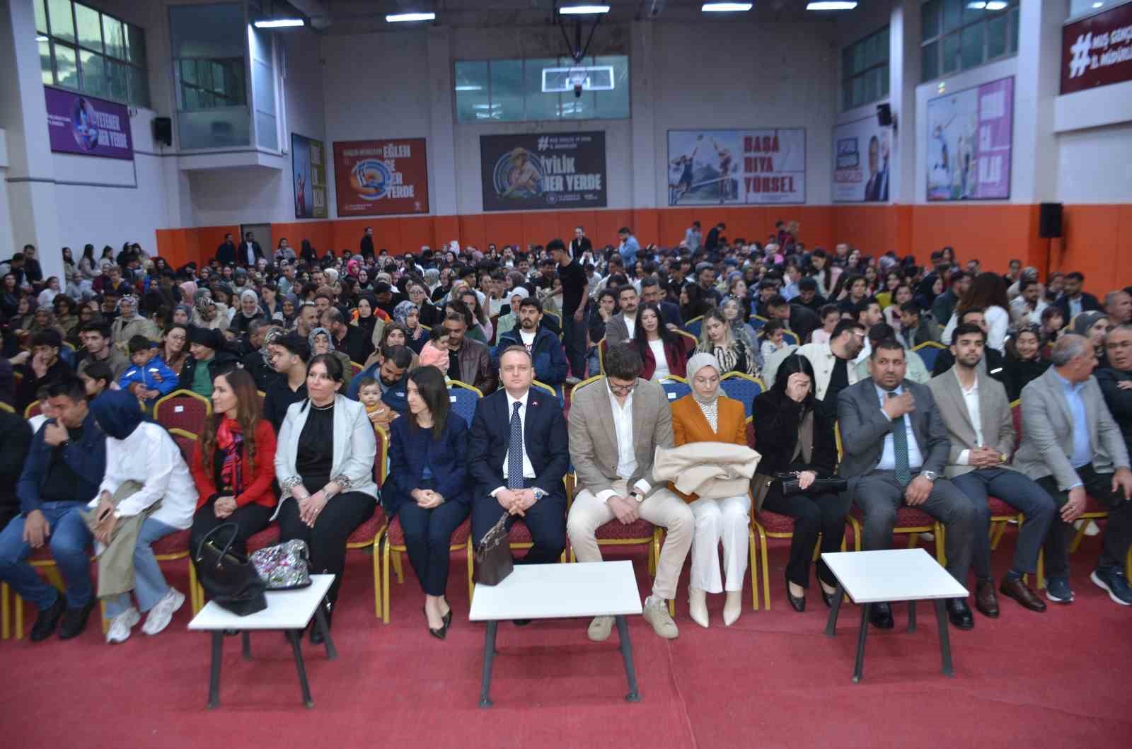 Bulanık&rsquo;ta "Anadolu İzleri Halk Konseri" b&uuml;y&uuml;k ilgi g&ouml;rd&uuml;
