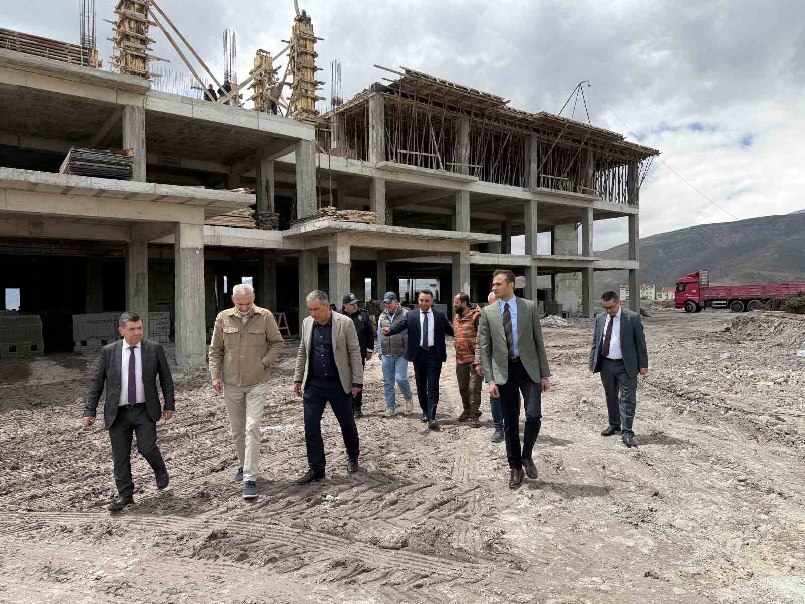 &Ccedil;amardı Devlet Hastanesi inşaatında sona doğru
