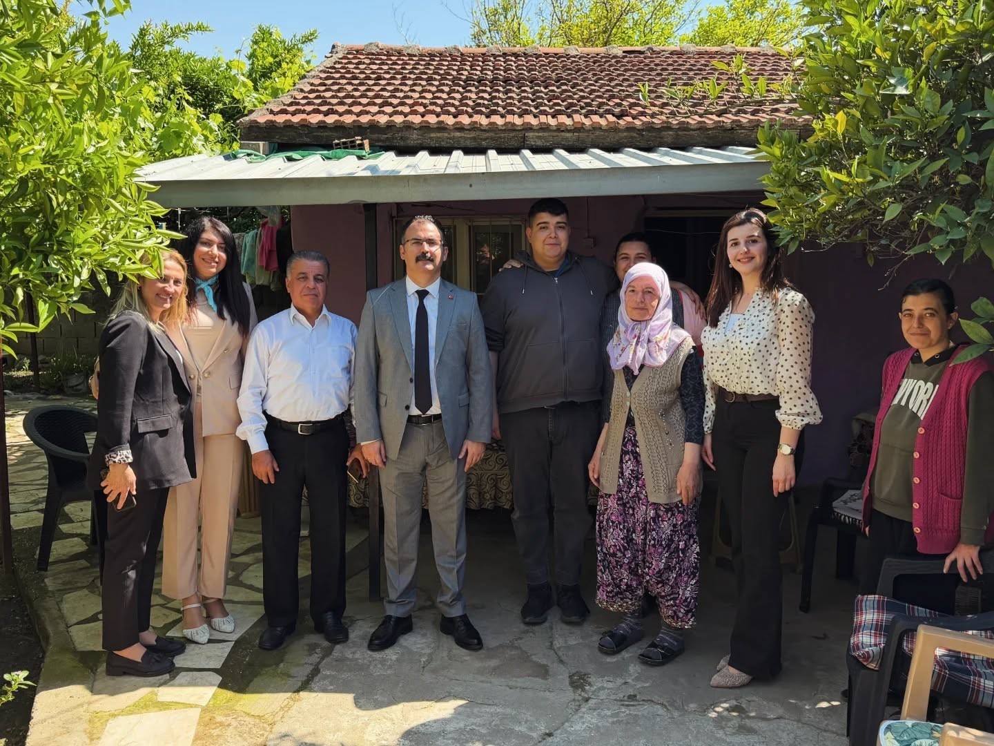 Kaymakam Ateş, &ouml;ğrencilerin evine konuk oldu
