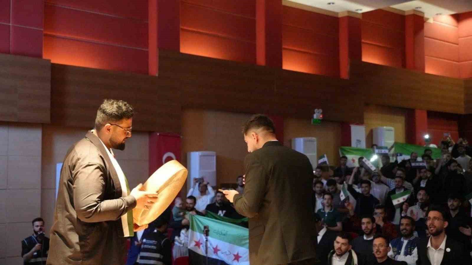 KB&Uuml;&rsquo;de Suriye devriminin yıl d&ouml;n&uuml;m&uuml; programı d&uuml;zenlendi
