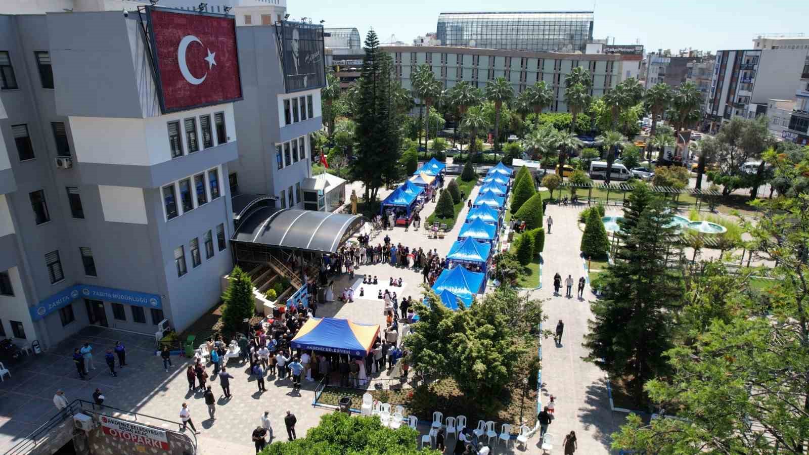Akdeniz&rsquo;de Anneler G&uuml;n&uuml; etkinliği yoğun ilgi

