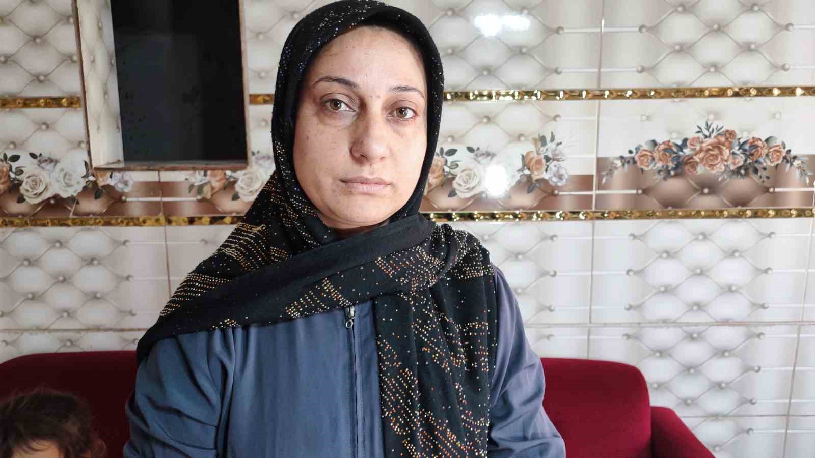 Epilepsi hastası kızı d&ouml;vd&uuml;ğ&uuml; &ouml;ne s&uuml;r&uuml;len anne: "Benim kızımı d&ouml;vd&uuml;ler ben konuşmaya gittim kavga &ccedil;ıktı"
