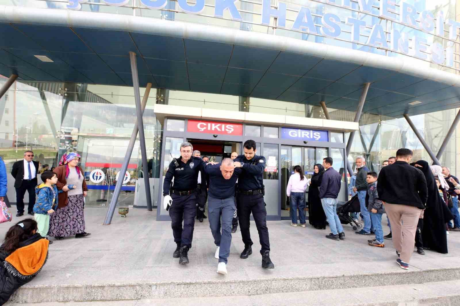 Gaziantep&rsquo;te &ccedil;ocuk ka&ccedil;ırma olaylarına karşı ger&ccedil;eği aratmayan &rsquo;pembe kod&rsquo; tatbikatı
