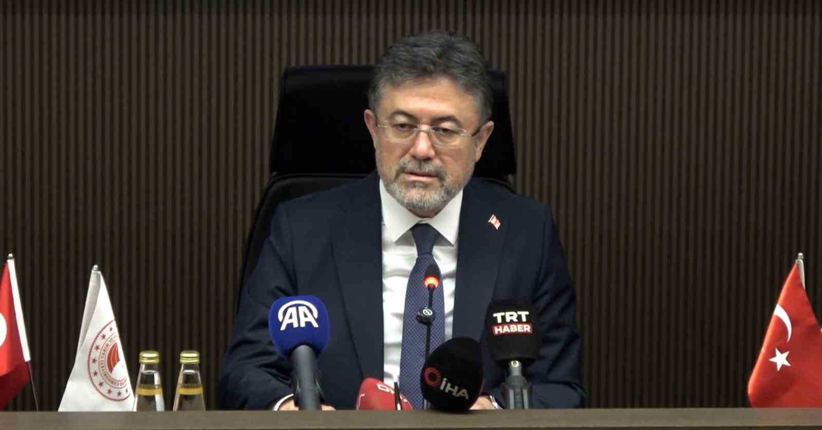 Tarım ve Orman Bakanı Yumaklı, Yalova&rsquo;da sekt&ouml;r temsilcileriyle buluştu: "Tarımsal kayıplar geri alınacak"
