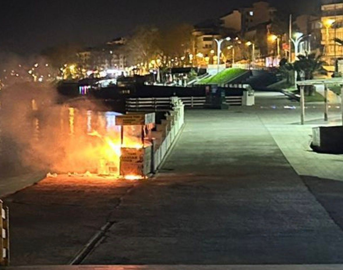 Akçakoca’da mısır tezgahı alev alev yandı