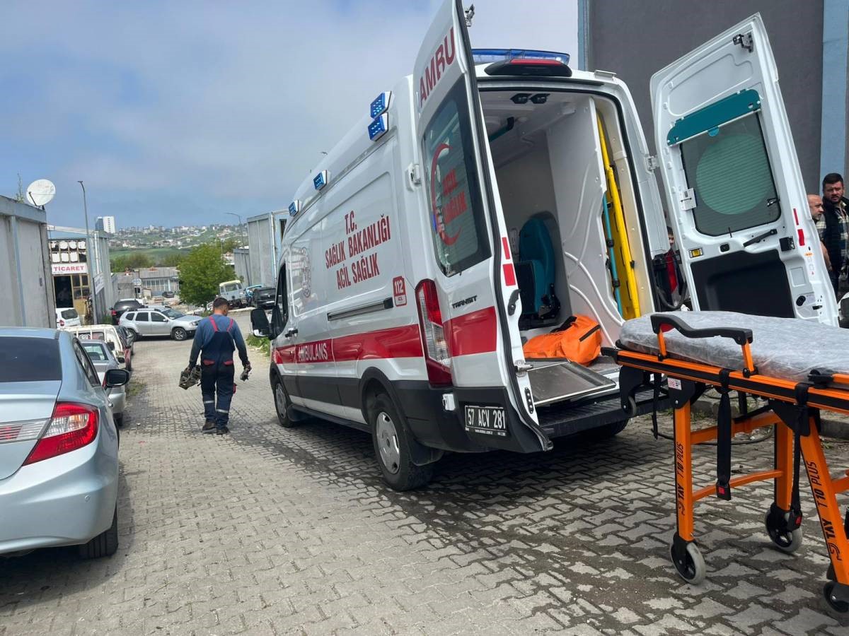 Sinop’ta yük asansörünün halatı koptu: 2 yaralı