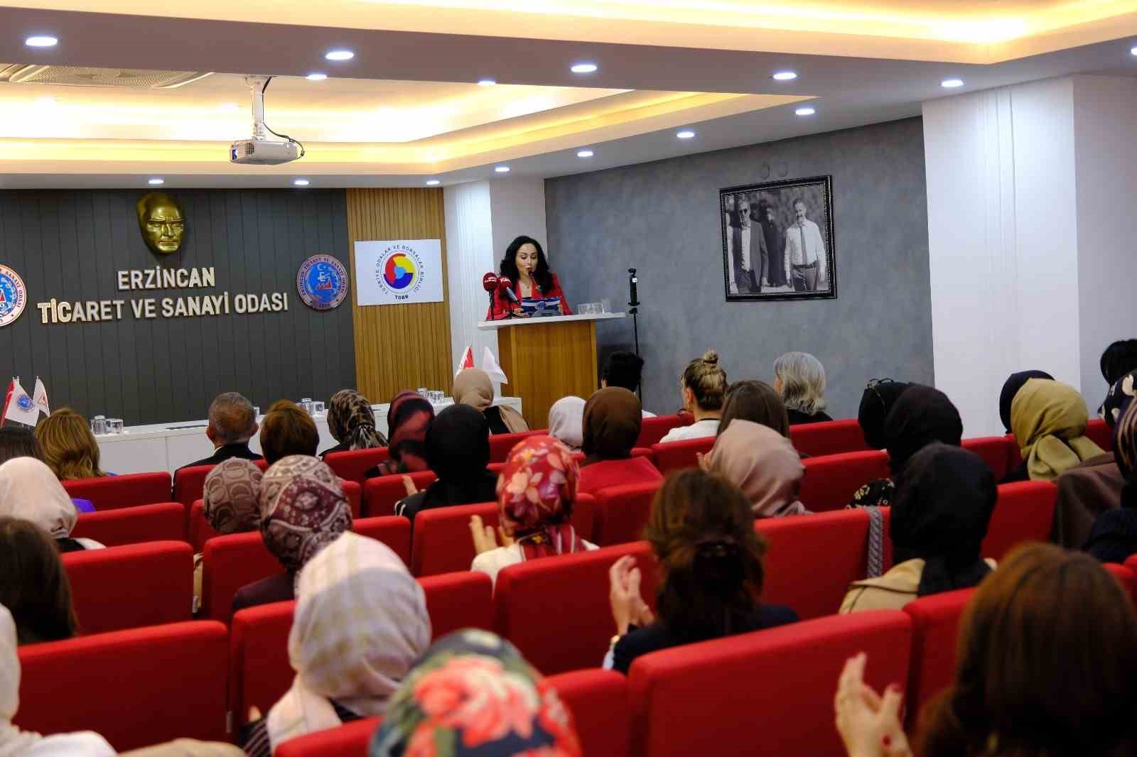 Başarı hik&acirc;yeleri "Zirvede Kadın Var!" etkinliğinde paylaşıldı
