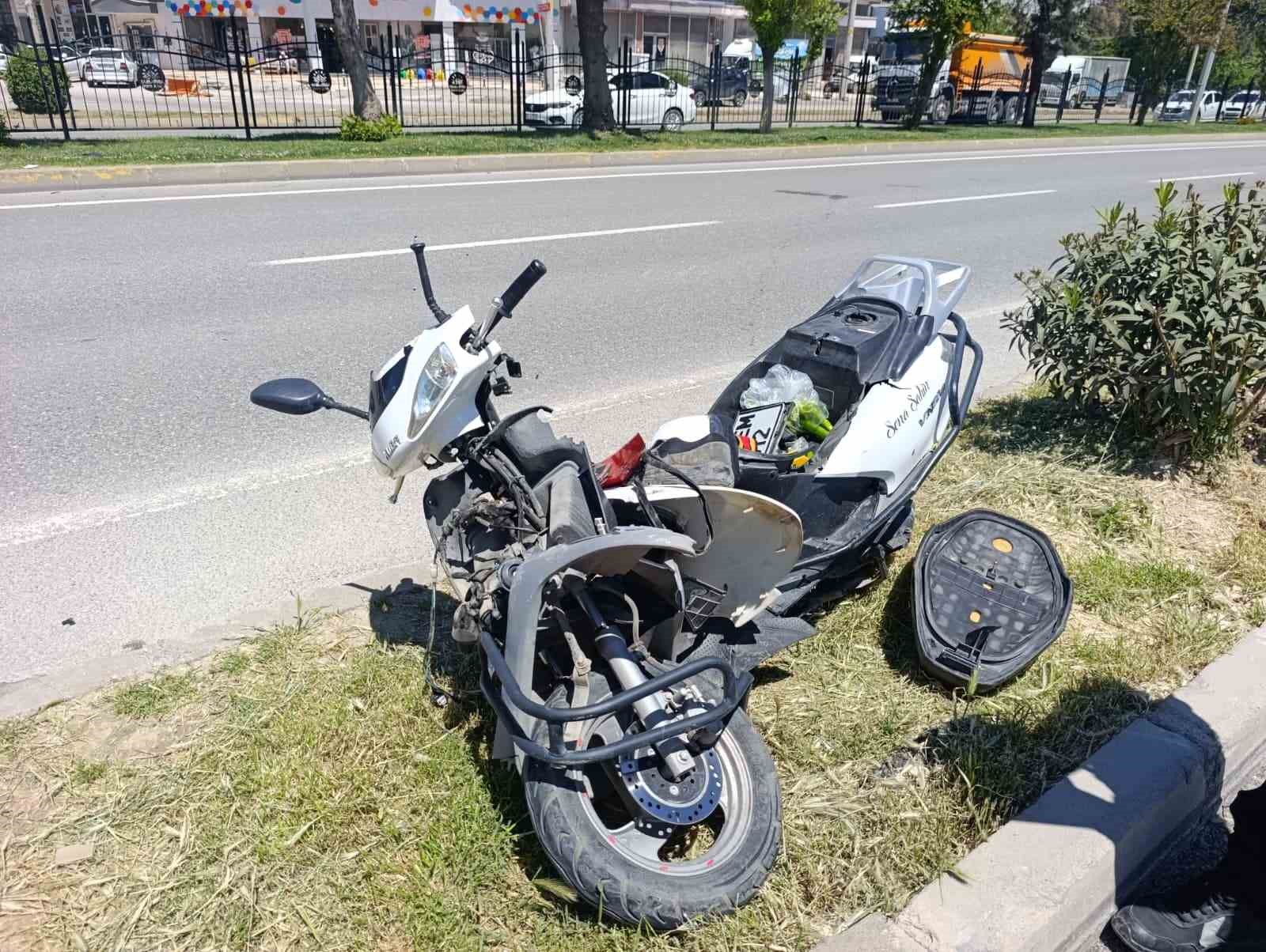 İki motosiklet çarpıştı: 2 yaralı