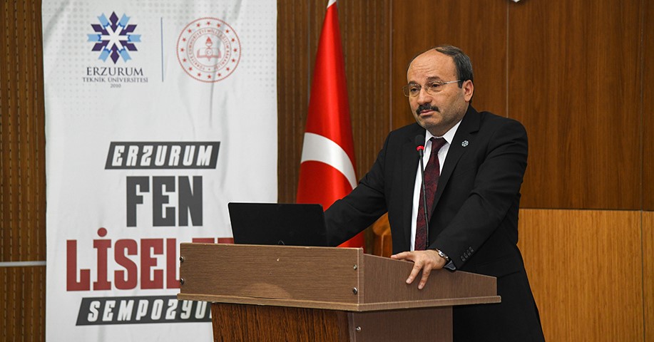 T&uuml;rkiye&rsquo;nin d&ouml;rt bir yanından gelen fen lisesi &ouml;ğrencileri ET&Uuml;&rsquo;de buluştu

