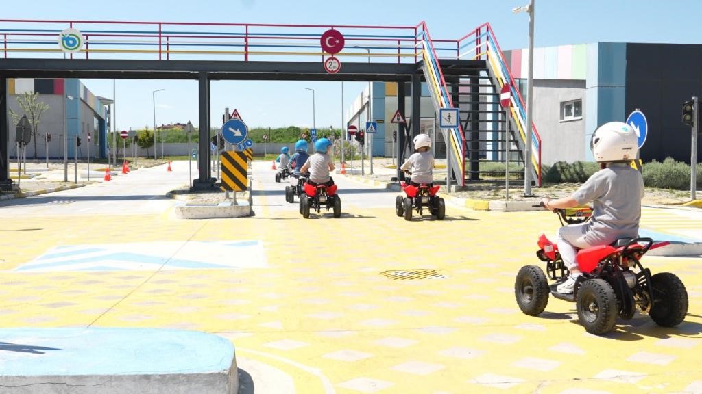 Tekirdağ&rsquo;da 16 bin &ouml;ğrenciye uygulamalı trafik eğitimi
