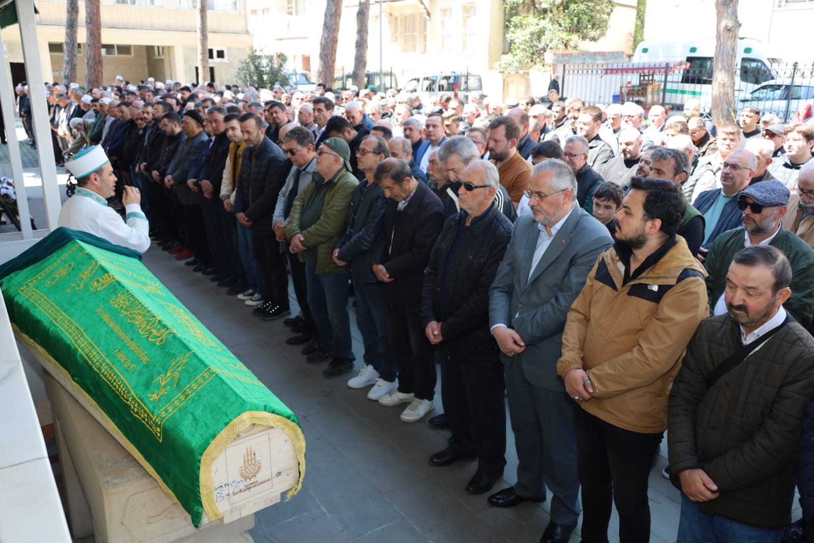 Motosiklet kazasında hayatını kaybeden 17 yaşındaki Ela son yolculuğuna uğurlandı
